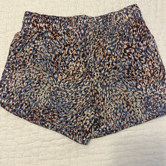 Old Navy Active Shorts Lot of 2 - Picture 7 of 7